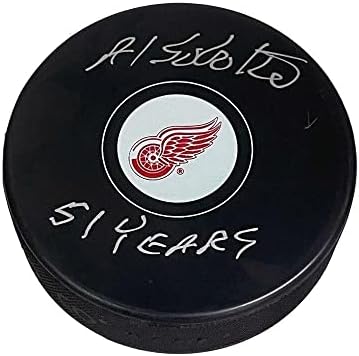Al Sobotka potpisao je pak za Detroit crvena krila-natpis 51 godina - NHL Pak s autogramom